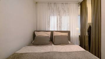 1 bedroom, iron/ironing board, free WiFi, bed sheets