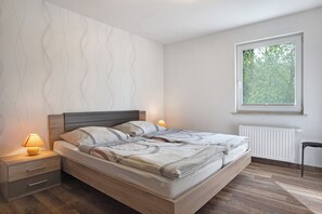 2 quartos, Wi-Fi de cortesia, roupa de cama