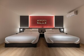 KOUM Signature Suite A | Schreibtisch, laptopgeeigneter Arbeitsplatz, kostenloses WLAN