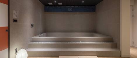 KOUM Family Spa | Eigener Whirlpool