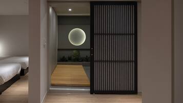 KOUM Family Spa | Desk, laptop workspace, free WiFi, bed sheets