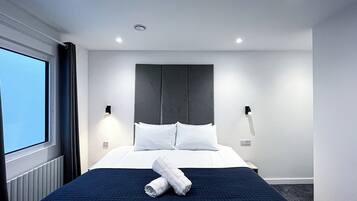 Chambre Exclusive, 1 trĂšs grand lit, non-fumeur, climatisation