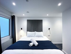 Exclusive Room, 1 King Bed, Non Smoking, Air conditioning | Individually furnished, soundproofing, free WiFi, bed sheets - Park Inn Palace (Dover)