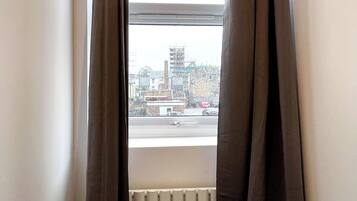 Chambre Double Standard, 1 lit double, non-fumeur, salle de bains attenante | Vue de la chambre