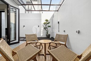 Terrace/patio - Uluwa Villa by Kozystay - Jimbaran (Jimbaran)