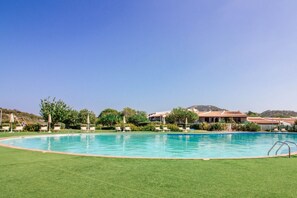 A heated pool - GuestHost - Sardinian dream: sea view, pool & parking! (Li Cuncheddi)