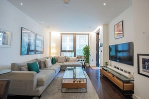 Smart TV, books, stereo