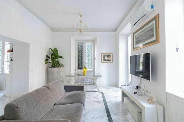 Smart TV - Hermès Apartment Rome (Roma)