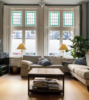 Living area - Marvelous 1-bedroom apartment in Kerobokan Kelod with WiFi (Kerobokan Kelod)