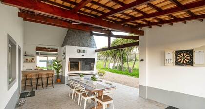 Pool, Patio, BBQ, 160Mbps, Mtn View, Scenery