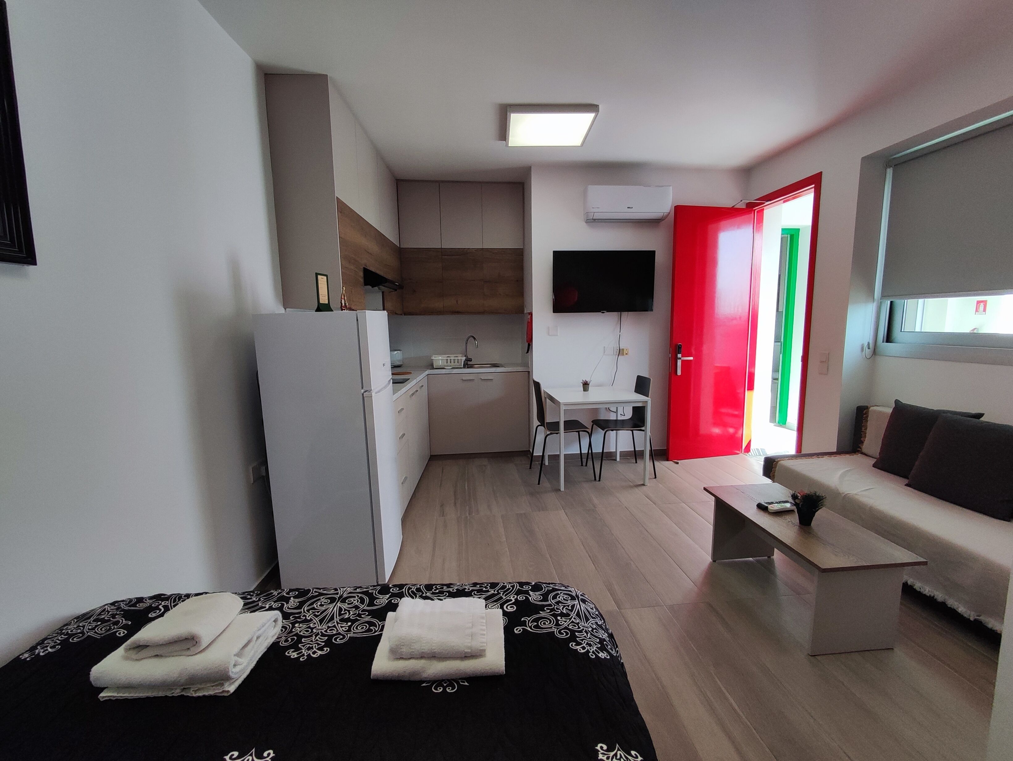 Classic Studio | Blackout drapes, iron/ironing board, WiFi (free), bed sheets