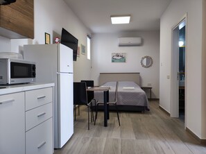 經典開放式客房 | 遮光窗簾/窗簾、熨斗/熨衫板、免費 Wi-Fi、床單