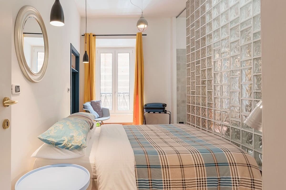 Standard Room | Minibar, desk, blackout drapes, iron/ironing board