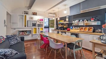 TV a schermo piatto 36 pollici con canali digitali, stampante