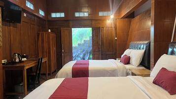 Superior Room | Desk, free WiFi