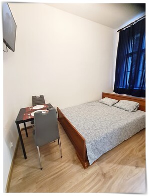 1 quarto, ferros/tábuas de passar roupa, Wi-Fi, roupa de cama