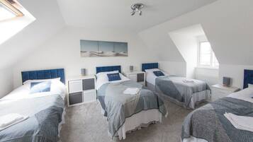 Comfort House, 5 Bedrooms, Garden View
