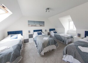 舒适独立别墅, 5 间卧室, 花园景观 | 5 多间卧室、隔音、熨斗/熨衣板、免费 WiFi