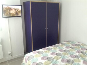 2 sovrum, strykjärn/strykbräda och internet