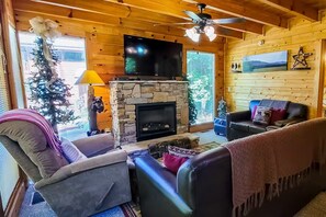 TV, fireplace