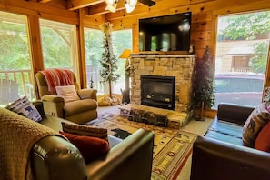 TV, fireplace