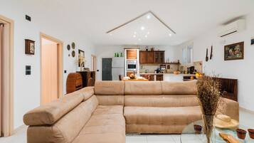 Fernseher, Stereoanlage