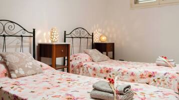 2 chambres, Wi-Fi gratuit, draps fournis