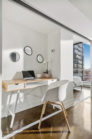 Interior - Beltline Beauty 2BR w Parking , AC, near Stampede (Calgary)