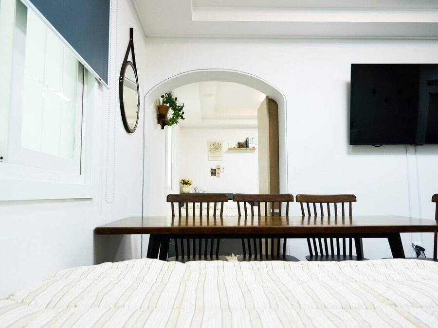 Family Penthouse, Mountain View | Soundproofing, free WiFi, bed sheets