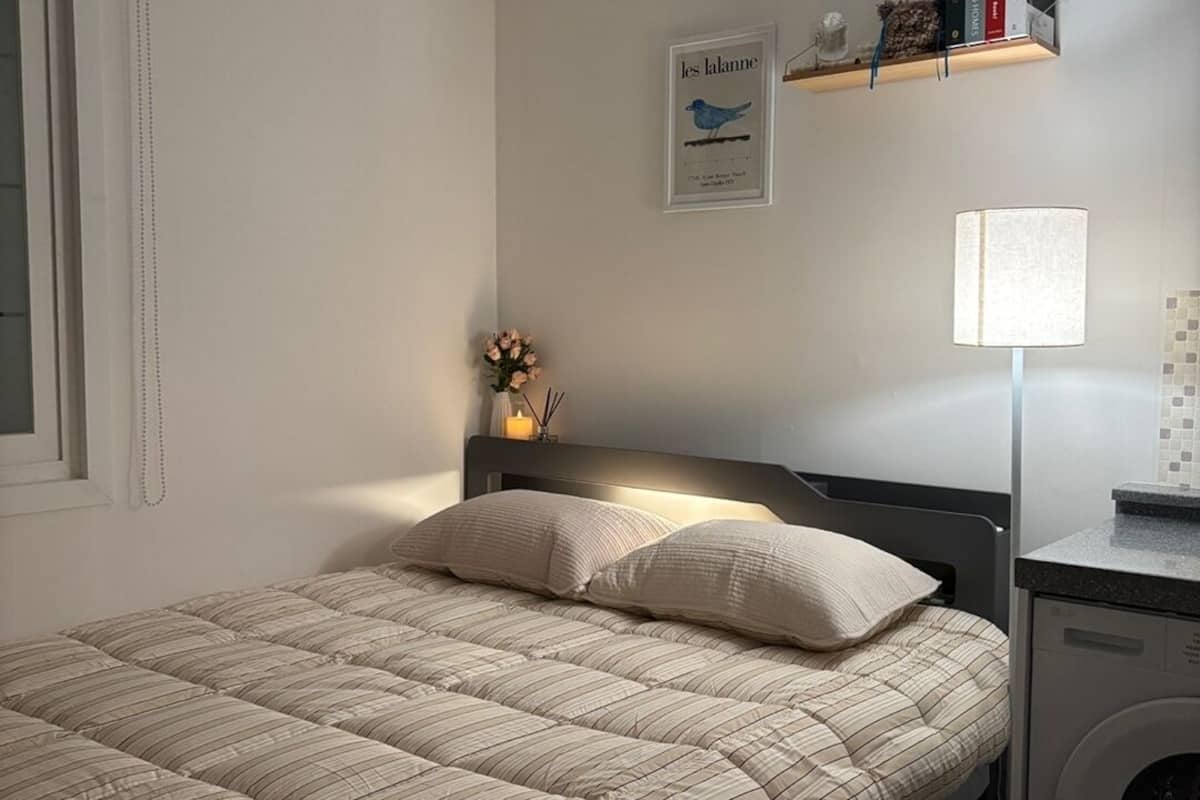 Wifi gratis y ropa de cama