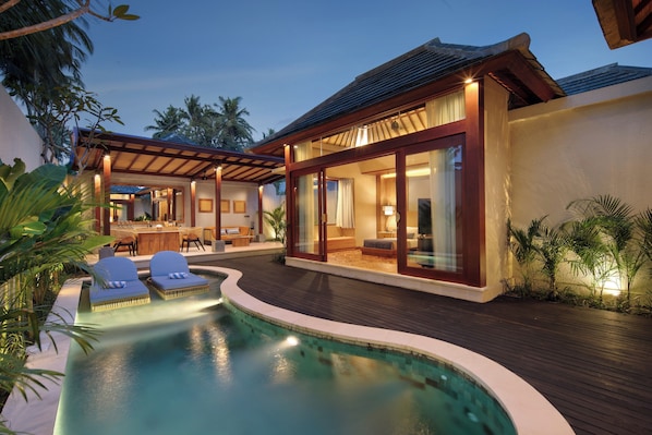 Private pool