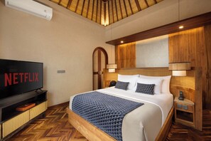 Two Bedroom Villa with Private Pool & Jacuzzi | In-room safe, rollaway beds, free WiFi, bed sheets