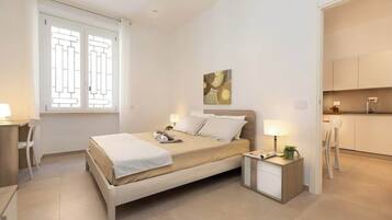 2 bedrooms, desk, iron/ironing board, travel crib