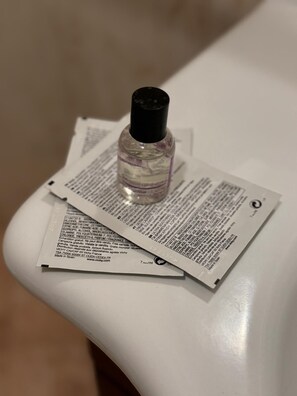 Dusche, Haartrockner, Bidet, Handtücher