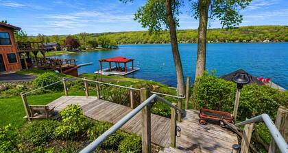 Private Keuka Lakefront Classic Near Wineries