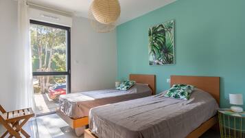 4 Schlafzimmer, Bügeleisen/Bügelbrett, kostenloses WLAN