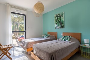 4 bedrooms, iron/ironing board, free WiFi