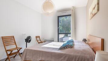 4 Schlafzimmer, BĂŒgeleisen/BĂŒgelbrett, kostenloses WLAN