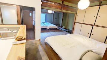 2 bedrooms, WiFi, bed sheets