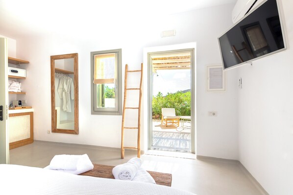 Phòng đôi hoặc 2 giường đơn Economy, quang cảnh một góc biển | Két bảo mật tại phòng, màn/rèm cản sáng