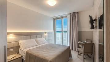 2 bedrooms, Egyptian cotton sheets, premium bedding, pillow-top beds