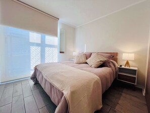1 bedroom, desk, iron/ironing board, free WiFi - Modern Apartment in Yungay | Parking & Wifi (Santiago)