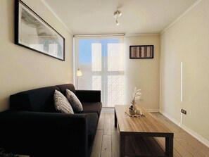 Smart TV, stereo, offices - Modern Apartment in Yungay | Parking & Wifi (Santiago)
