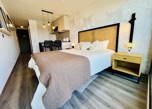 1 habitación, tabla de planchar con plancha, wifi gratis y ropa de cama 