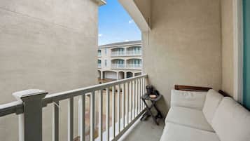 Casa de ciudad, varias camas, balcón (Coastal Townhouse) | Áreas de la propiedad