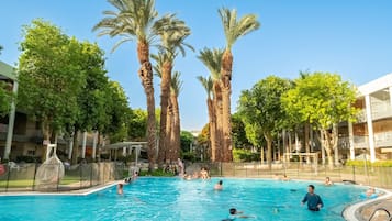 Piscina a l'aire lliure