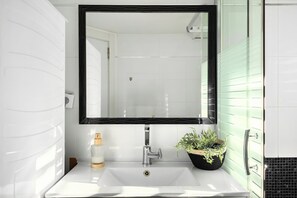 Apartment, Garden View | Bathroom