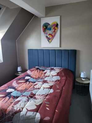 1 bedroom, iron/ironing board, travel crib, free WiFi