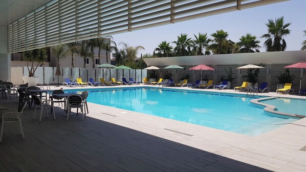 Seasonal outdoor pool