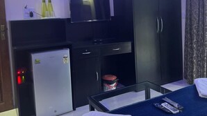 جناح إستديو ديلوكس - بشرفة - منظر للمدينة | مكتب ومساحة عمل للكمبيوتر المحمول وستائر تعتيم وواي فاي مجانًا